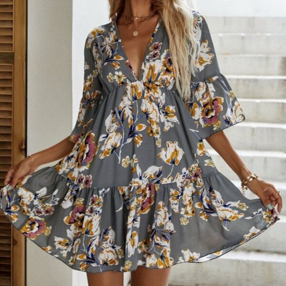 undefined Dresses & Skirts - Floral print ruffle hem dress